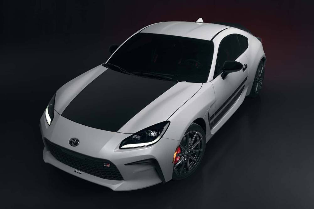 https://autogreeknews.gr/wp-content/uploads/2023/06/2024-toyota-gr86-trueno-edition-1.jpg