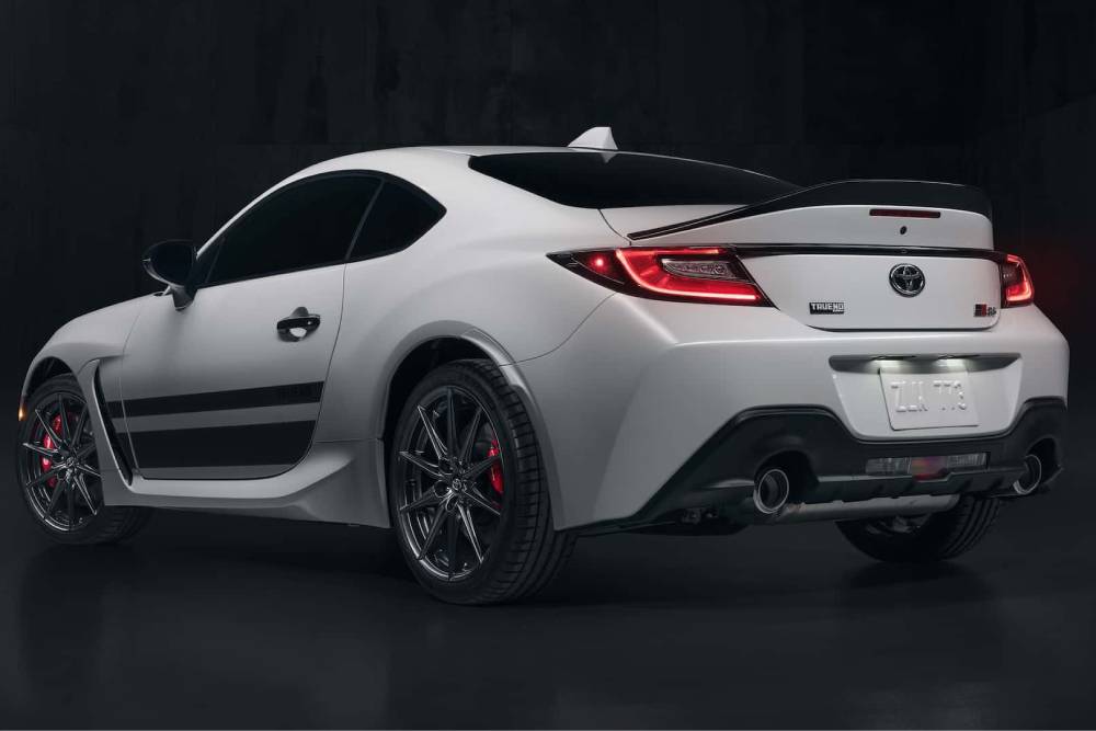 https://autogreeknews.gr/wp-content/uploads/2023/06/2024-toyota-gr86-trueno-edition-3.jpg