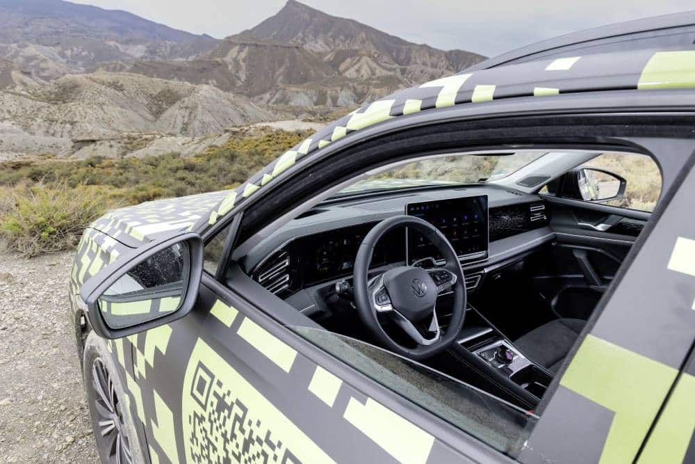 https://autogreeknews.gr/wp-content/uploads/2023/06/2024-volkswagen-tiguan-shows-off-new-cockpit-and-c-2.jpg