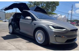 FB-2023-Tesla-Model-X-Time-Machine