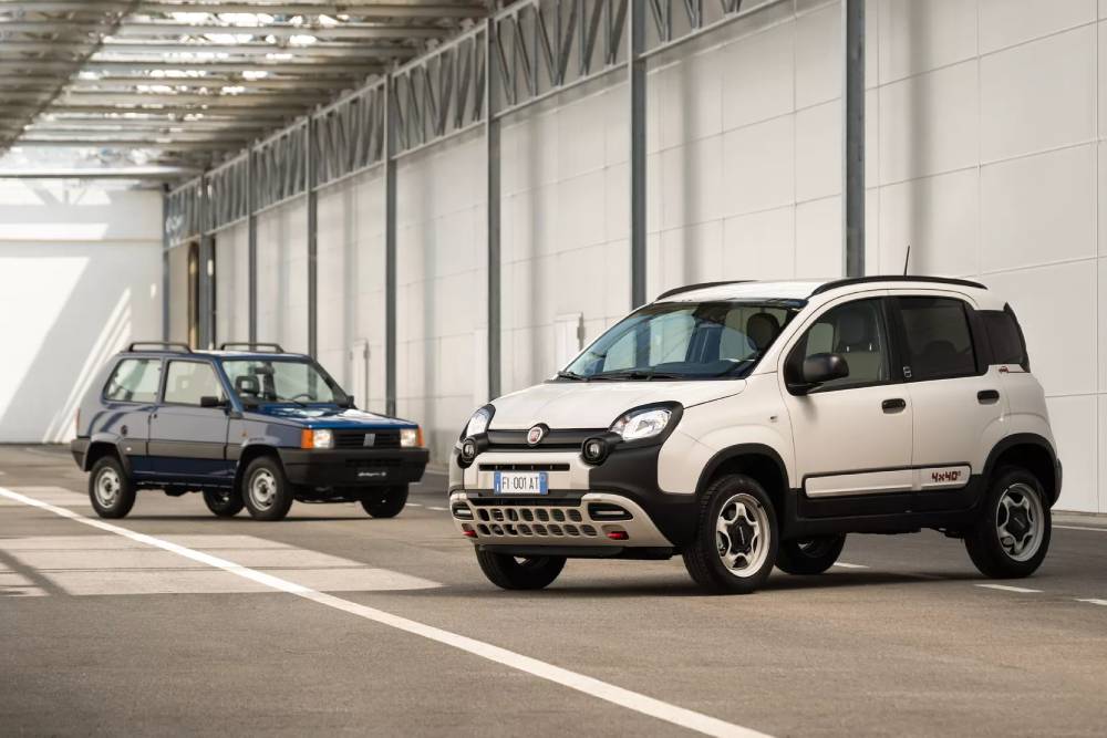 https://autogreeknews.gr/wp-content/uploads/2023/06/Fiat-Panda-4x40C2B0-Limited-Edition-1.jpg