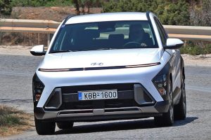 Hyundai Kona Hybrid 2023 (8)