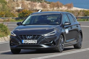 Hyundai-i30-1.0-DCT-dynamic