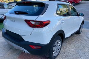 Kia-Stonic-aggelia-(6)