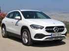 Mercedes-Benz-GLA-200-(1)