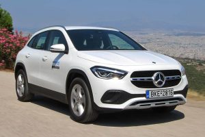 Mercedes-Benz-GLA-200-(1)