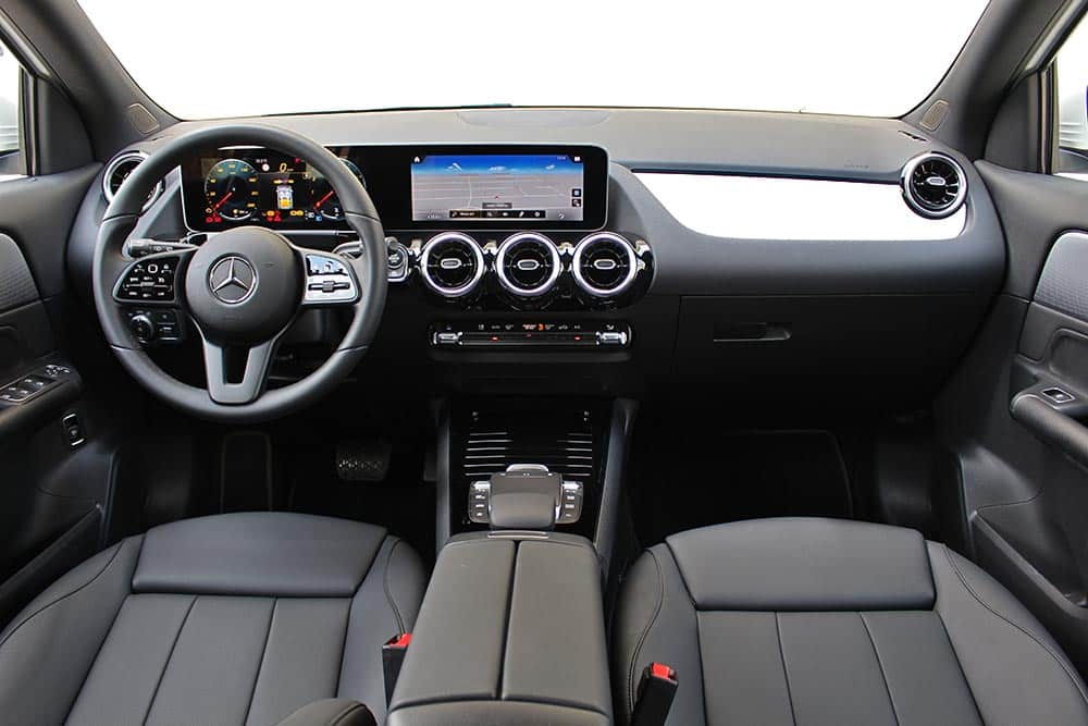 https://autogreeknews.gr/wp-content/uploads/2023/06/Mercedes-Benz-GLA-200-5.jpg