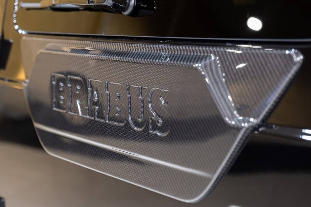 https://autogreeknews.gr/wp-content/uploads/2023/06/Mercedes_G_Brabus_BRABUS_GV12_900_2023_for_sale-12.jpg