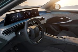 New-Peugeot-3008-panoramic-i-COCKPIT-(7)