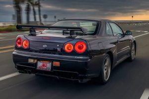 Nissan-Skyline-GT-R-R34-21