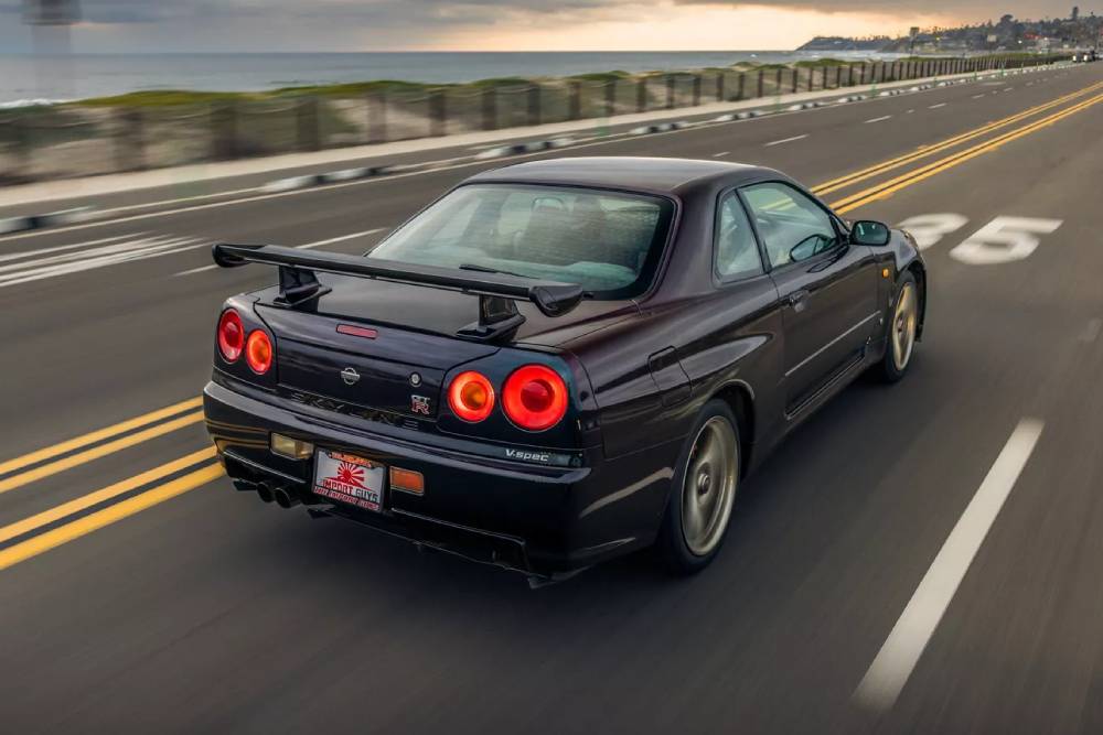 https://autogreeknews.gr/wp-content/uploads/2023/06/Nissan-Skyline-GT-R-R34-24.jpg