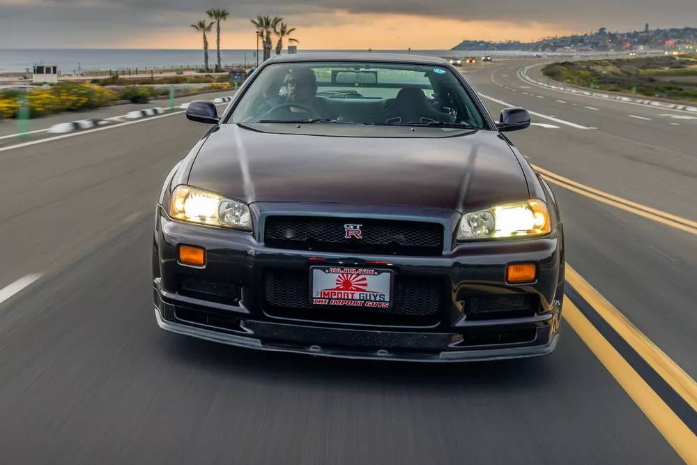 https://autogreeknews.gr/wp-content/uploads/2023/06/Nissan-Skyline-GT-R-R34-27.jpg