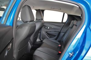 Peugeot-208-1.2-100-(3)