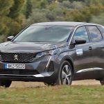 Peugeot-3008-dynamic-front-off-road