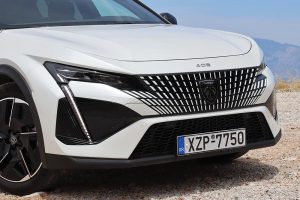 Peugeot 408 PHEV 225 HP (10)
