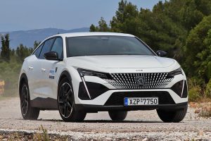 Peugeot 408 PHEV 225 HP (16)