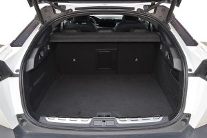 Peugeot 408 PHEV 225 HP (18)