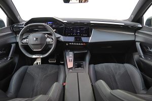 Peugeot 408 PHEV 225 HP (19)