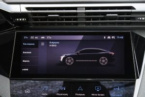 Peugeot 408 PHEV 225 HP (30)