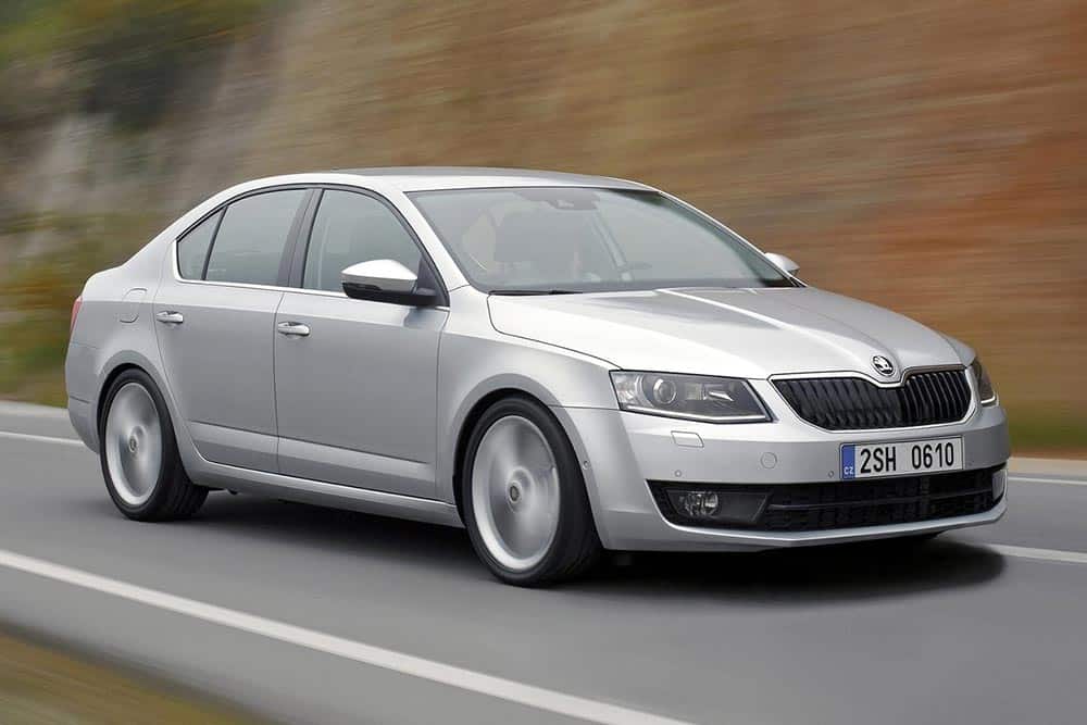 https://autogreeknews.gr/wp-content/uploads/2023/06/Skoda-Octavia-mk3-4.jpg