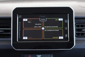Suzuki-Ignis-1.2-Hybrid-infotainment