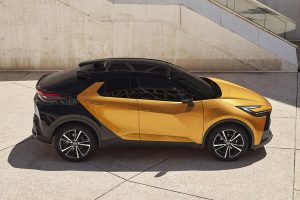 Toyot-C-HR-2023-(2)