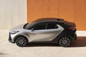 Toyot-C-HR-2023-(7)