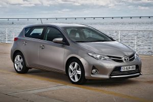 Toyota-Auris-2013-front