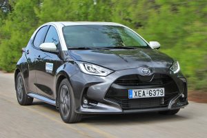 Toyota-Yaris-1.5-125-hp-Dynamic