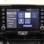 Toyota-Yaris-1.5-infotainment