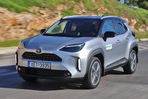 Toyota-Yaris-Cross-dynamic