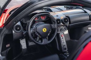 fernando-alonso-s-scocca-no1-ferrari-enzo-heads-to (11)