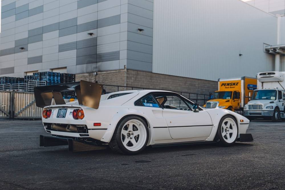 https://autogreeknews.gr/wp-content/uploads/2023/06/honda-swapped-ferrari-308-10.jpg
