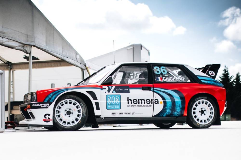 https://autogreeknews.gr/wp-content/uploads/2023/06/lancia-delta-evo-e-rx-martini-04.jpg