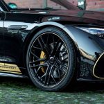 manhart-pumps-blue-blood-into-the-mercedes-amg-sl- (12)