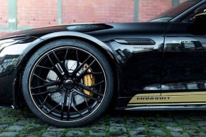 manhart-pumps-blue-blood-into-the-mercedes-amg-sl- (13)