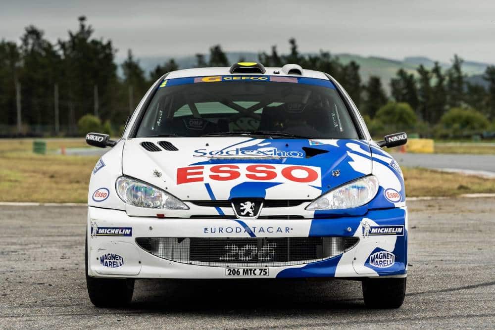 https://autogreeknews.gr/wp-content/uploads/2023/06/peugeot-206-wrc-for-sale-04.jpg