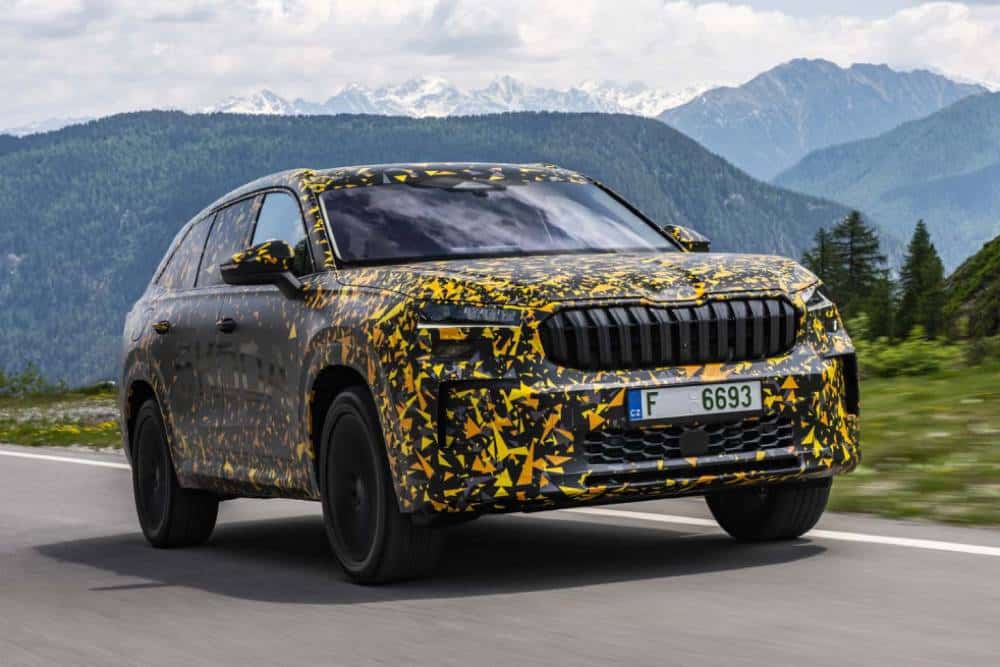 https://autogreeknews.gr/wp-content/uploads/2023/06/skoda-kodiaq-2024-covered-drive-2.jpg