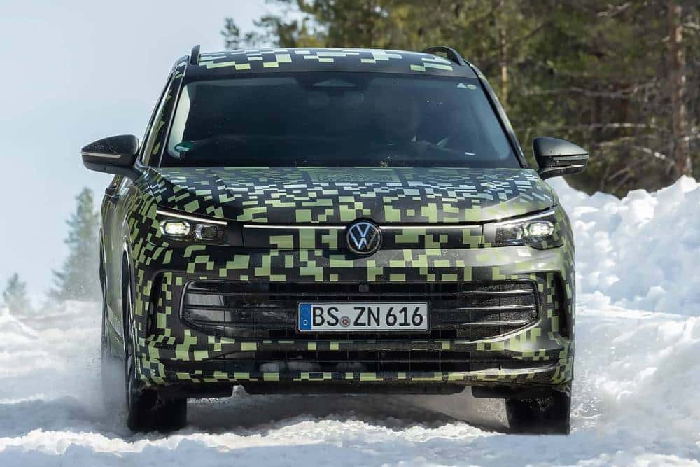 https://autogreeknews.gr/wp-content/uploads/2023/06/vw-tiguan-2023-covered-drive-6.jpg