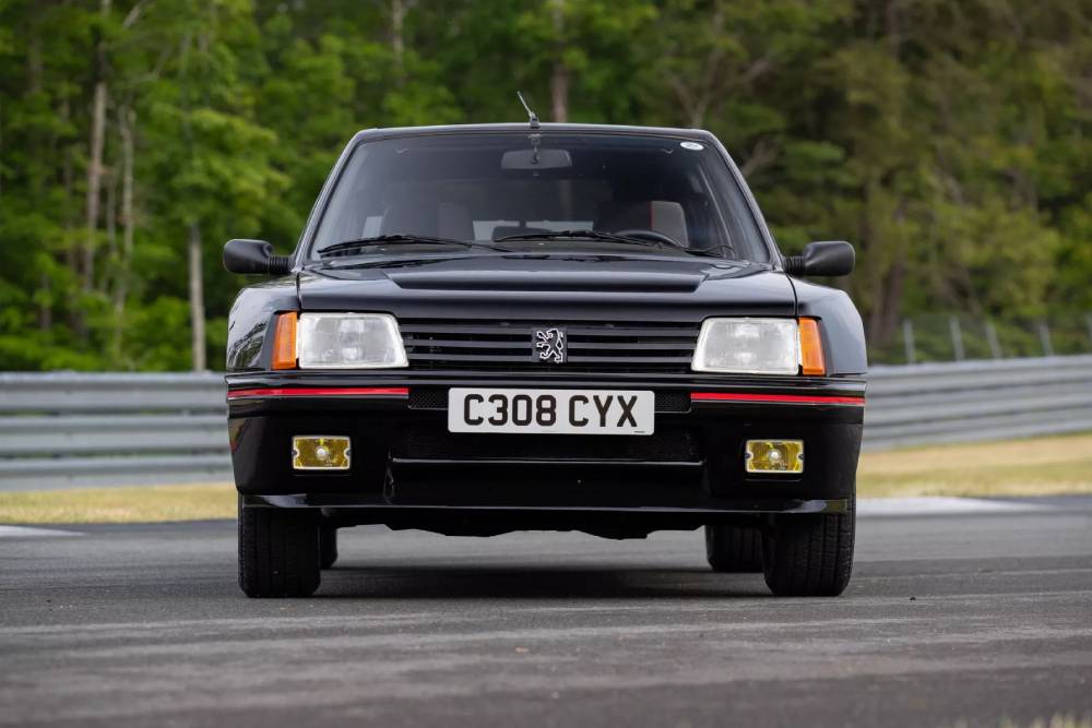 https://autogreeknews.gr/wp-content/uploads/2023/07/1985-Peugeot-205-Turbo-161376752_-2048x1365-2.jpg
