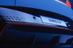 2024-hyundai-ioniq-5-n-screenshot-from-official-vi (15)