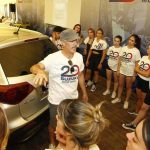 23-people-inside-suzuki-vitara (1)