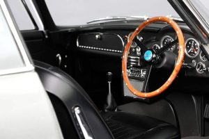 ASTON-MARTIN-DB5-VANTAGE-scale-model-7