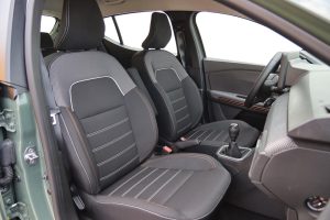 Dacia Sandero Stepway front seats