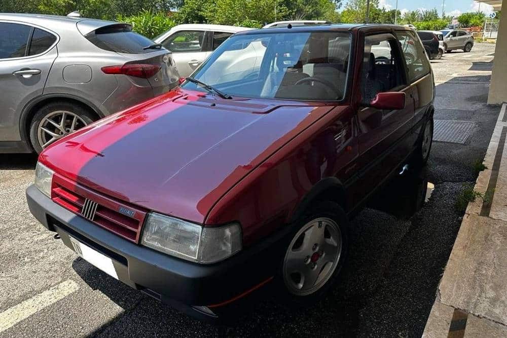 https://autogreeknews.gr/wp-content/uploads/2023/07/Fiat_Uno_Turbo_Racing_1992_for_sale-15.jpg