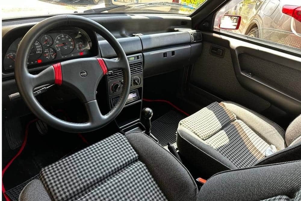 https://autogreeknews.gr/wp-content/uploads/2023/07/Fiat_Uno_Turbo_Racing_1992_for_sale-7.jpg
