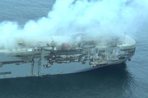 Fremantle-Highway-ship-(3)