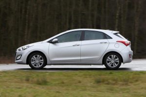 Hyundai-i30-2nd-generation-(8)