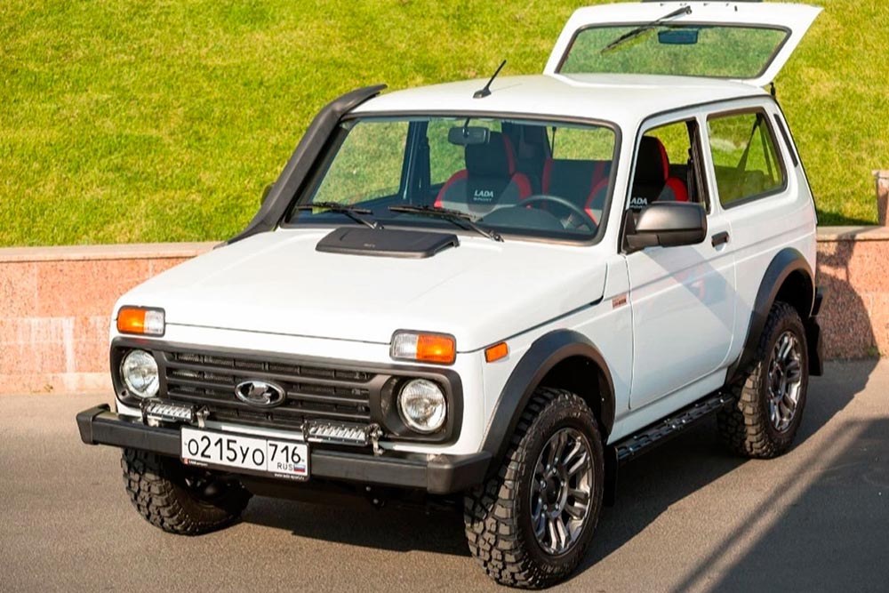 https://autogreeknews.gr/wp-content/uploads/2023/07/Lada-Niva-Sport-1.jpg