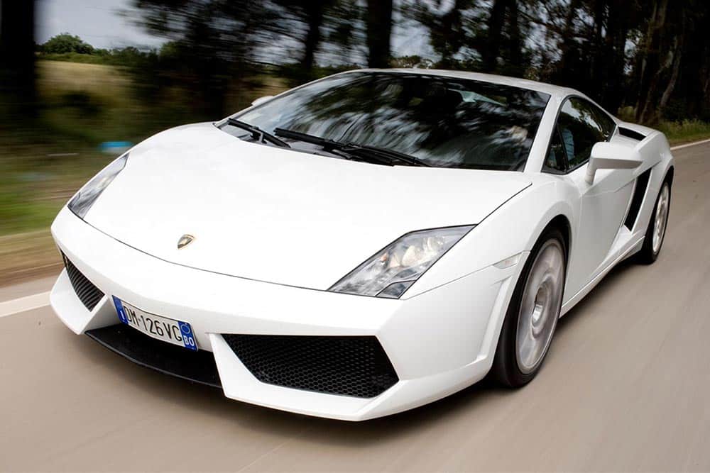 https://autogreeknews.gr/wp-content/uploads/2023/07/Lamborghini-Gallardo-20-Years-3.jpg
